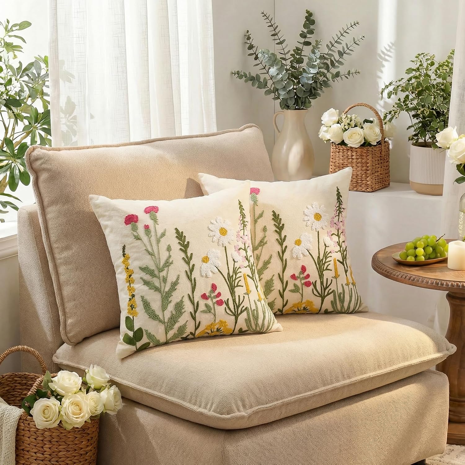 Colorful Flowers / Beige / 18 x 18 / Set of 2