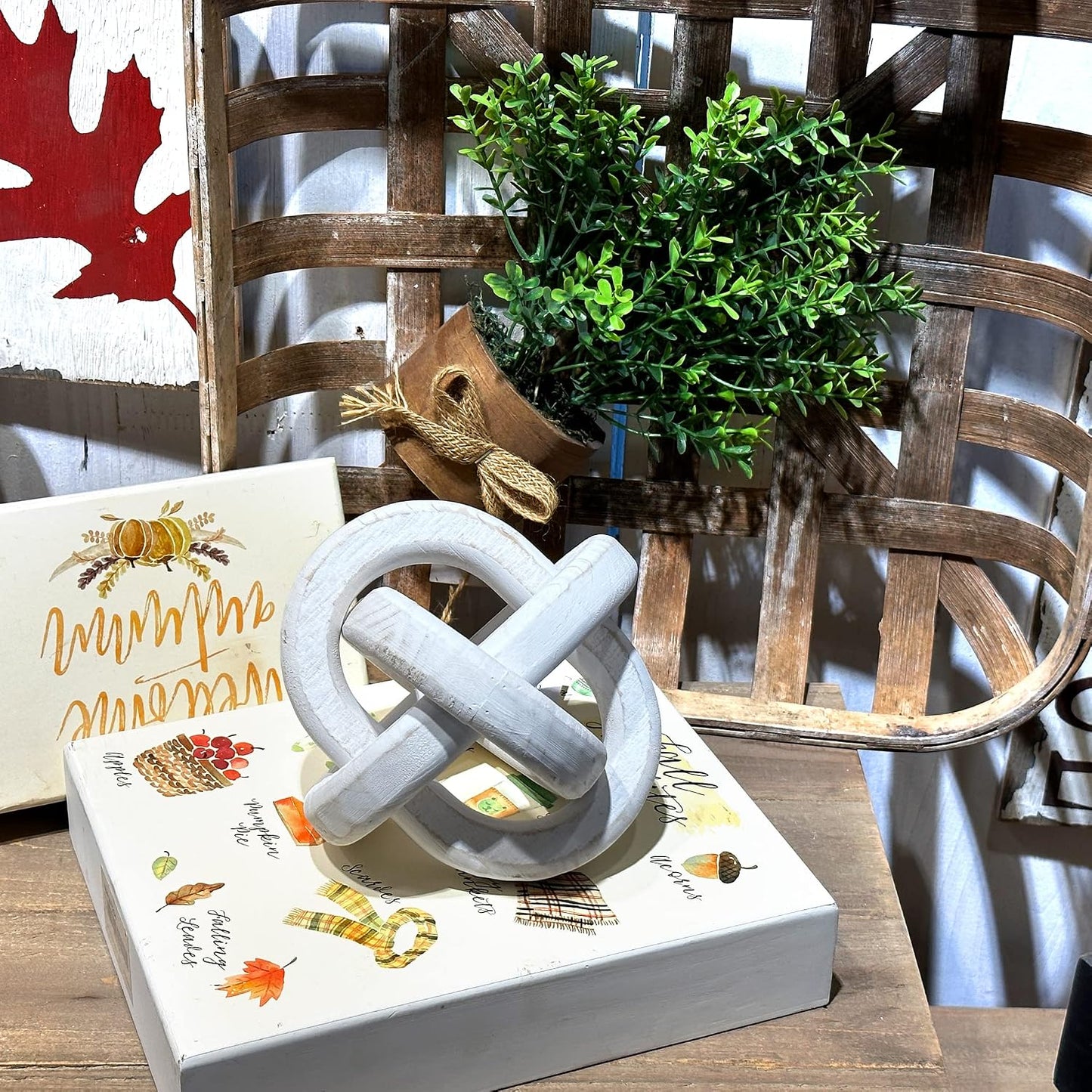 Tray Accent / Hand Carved Wood Chain Decor / White