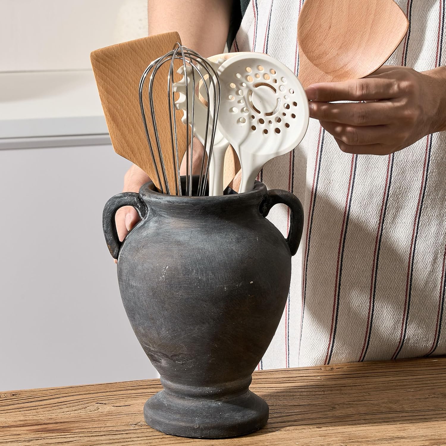 Farmhouse Terracotta Vase / Black Bronze- 8.36 / 8.36 Inch