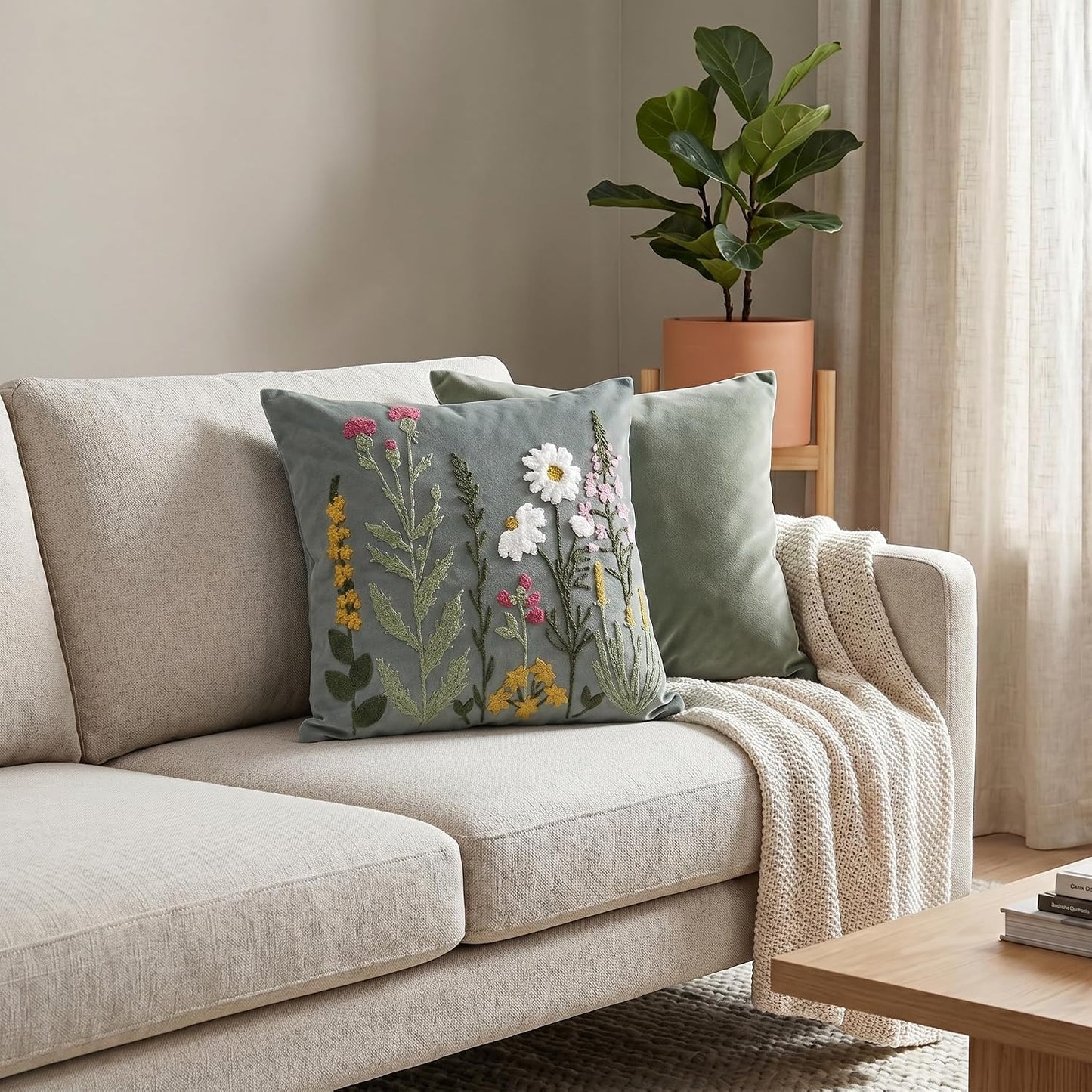 Colorful Flowers Decor / Gray / 18 x 18 / Set of 2
