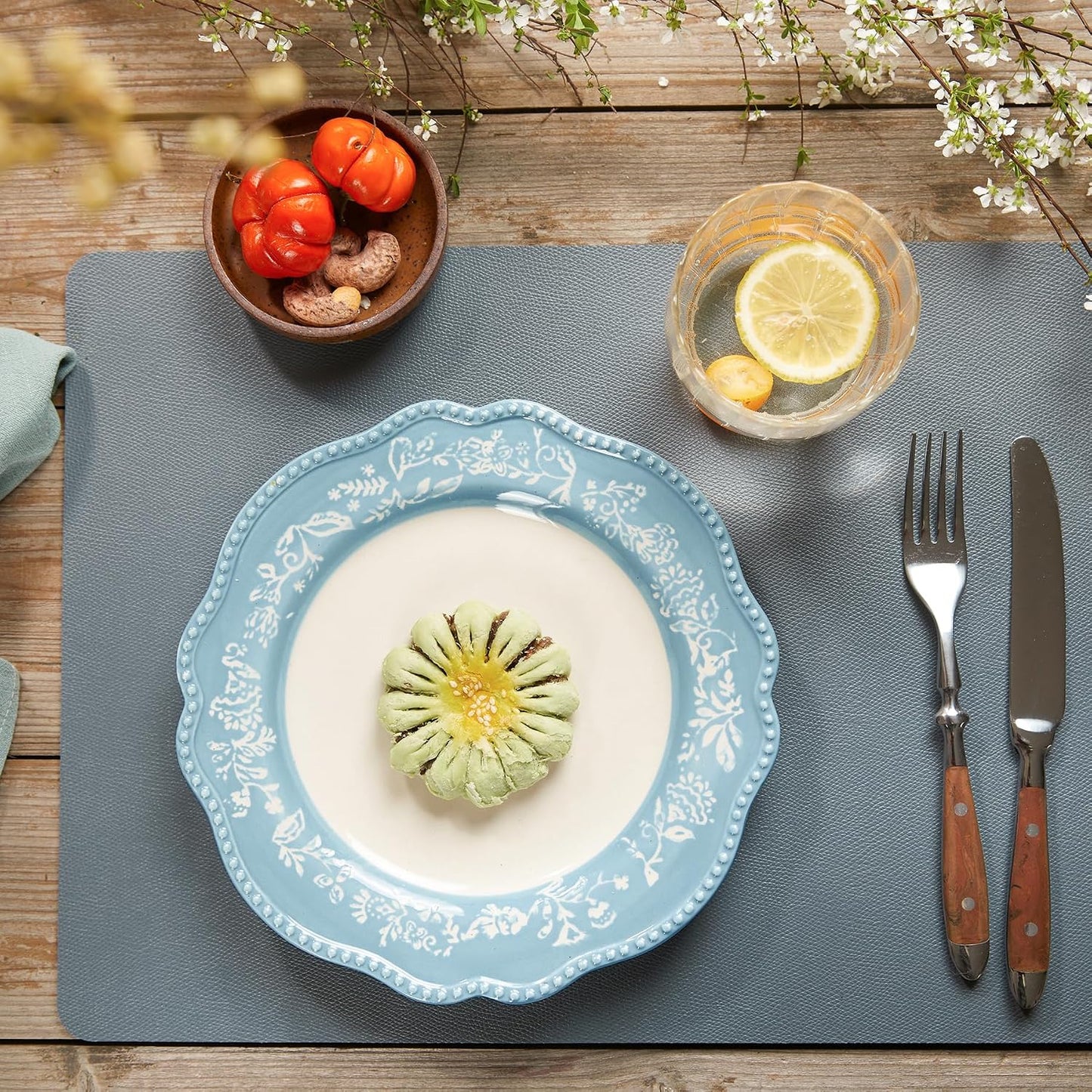 DOLOPL Grey Placemats Set of 6, Wipeable Faux Leather Place Mats | Leather-look, Easy Clean,Washable, Heat Resistant