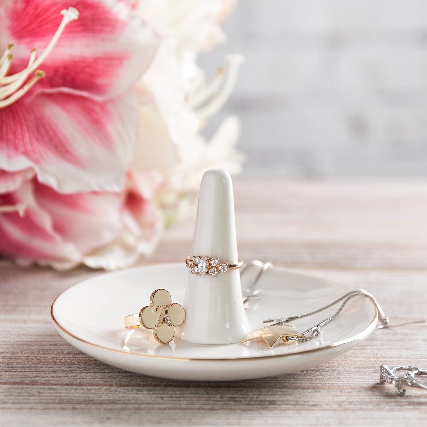 Trinket Tray / Ring Dish Holder / White Ceramic