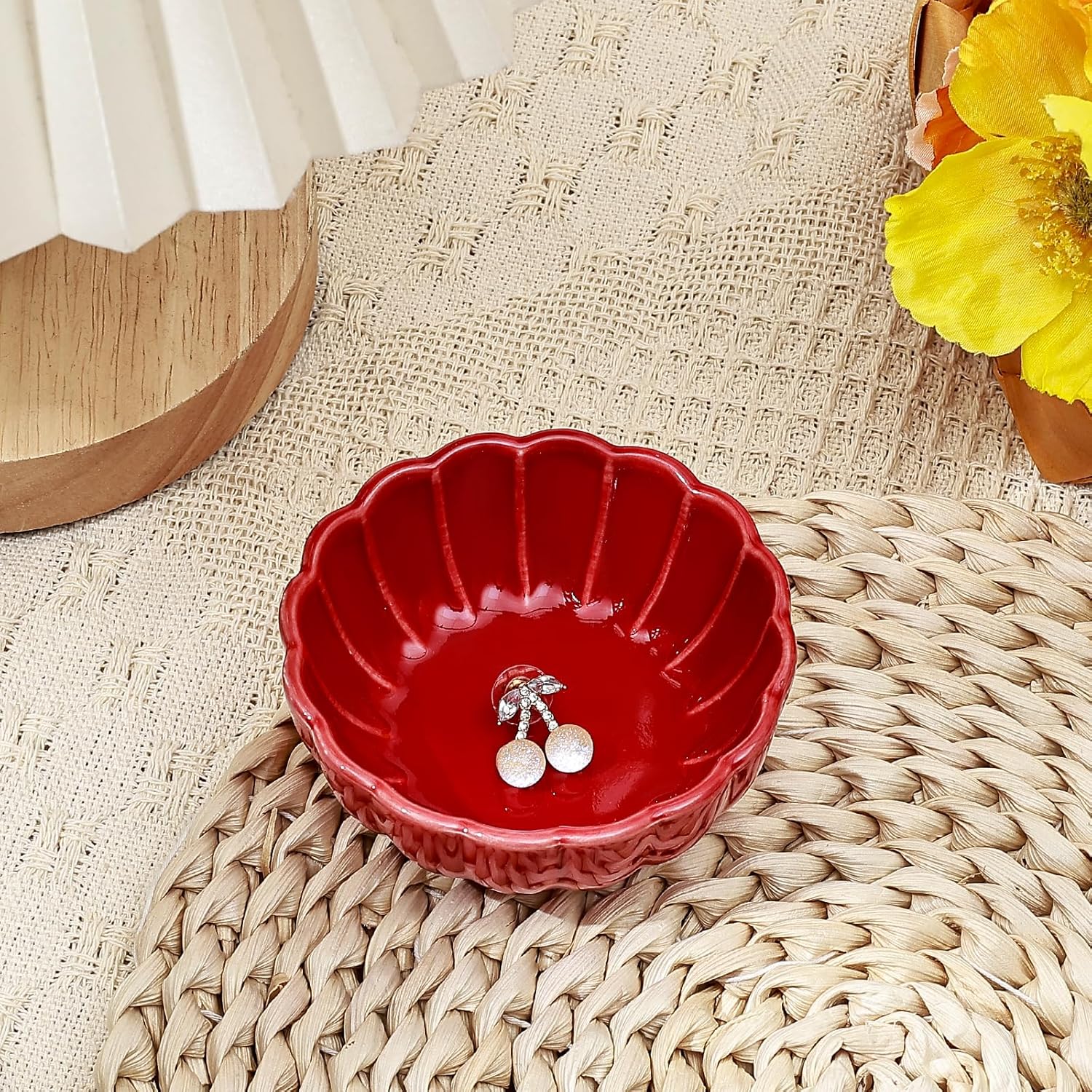 Decorative Plate Tray / Round Petal Flower, Red