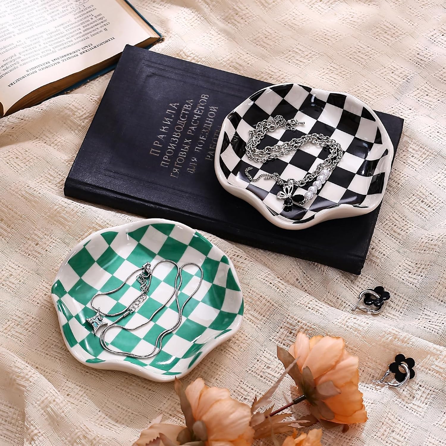 Ceramic Jewelry Tray / Black