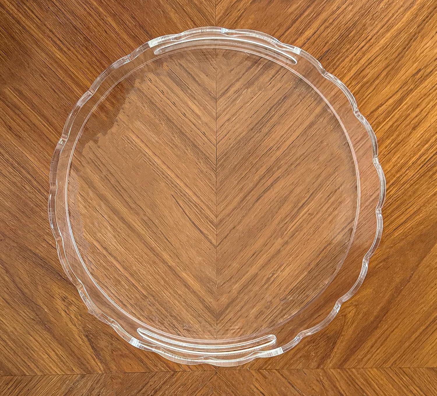 10" Scalloped Round Acrylic Tray / Clear