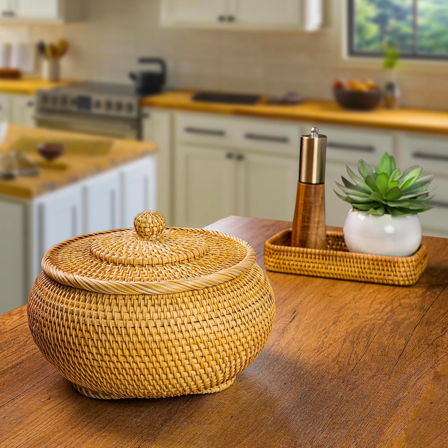 Hand-Woven Round Rattan Storage Basket / 8.6 x 5.1