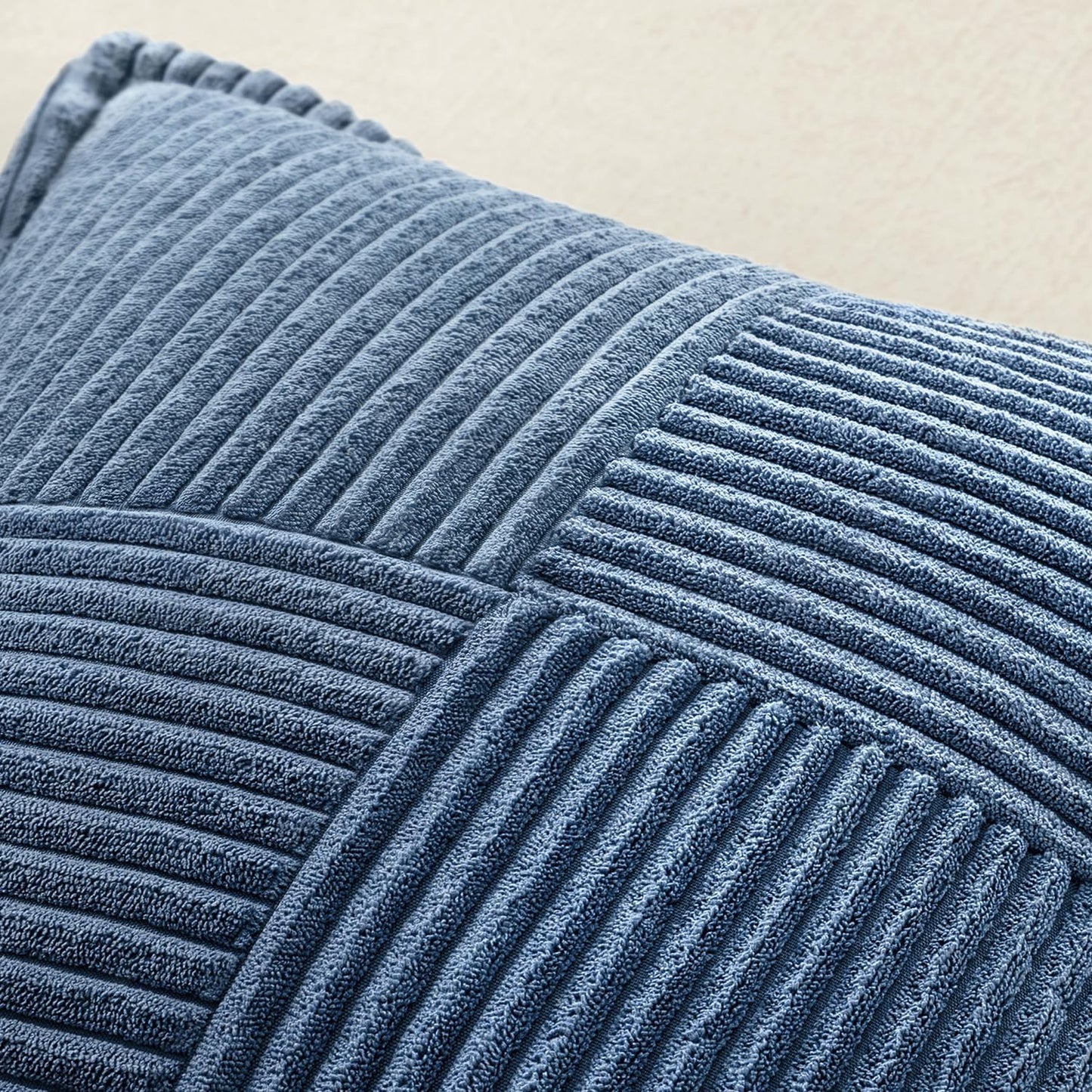 Decorative Throw Pillow Covers / 18 x 18 / Blue / Set of 2