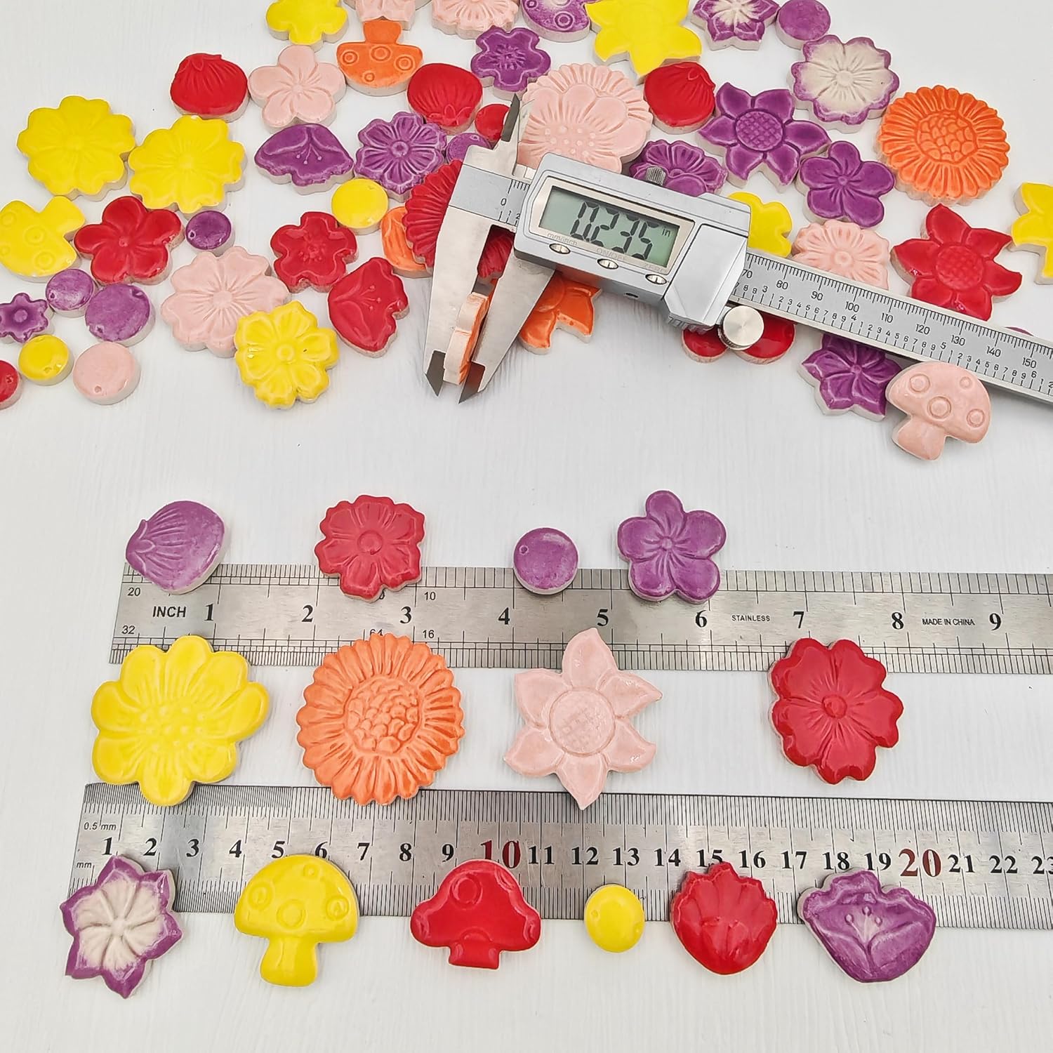 500g/1.1lb Ceramic Mosaic Tiles Mixed Shapes of Flowers / Mixed Color