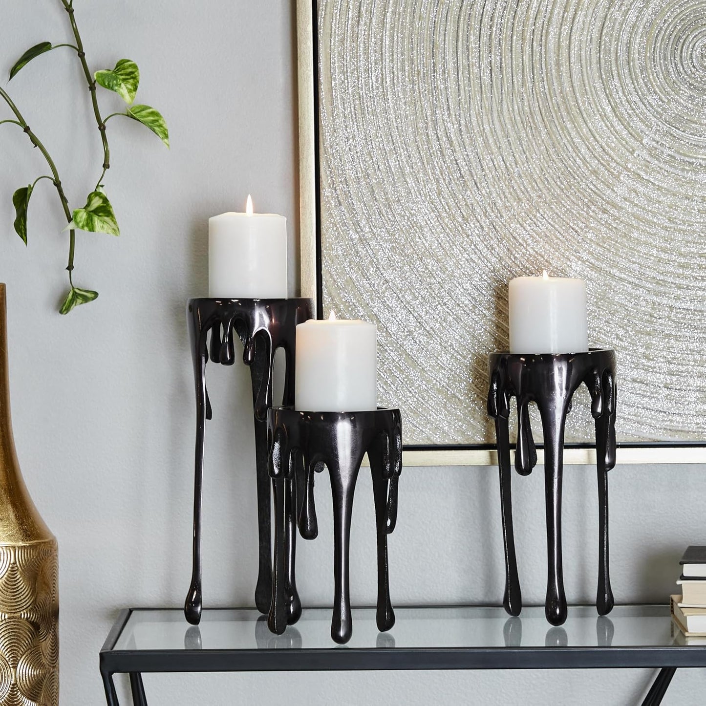 CosmoLiving by Cosmopolitan Aluminum Metal Decorative Candle Holder Pillar Candle Stand with Dripping Melting Designed