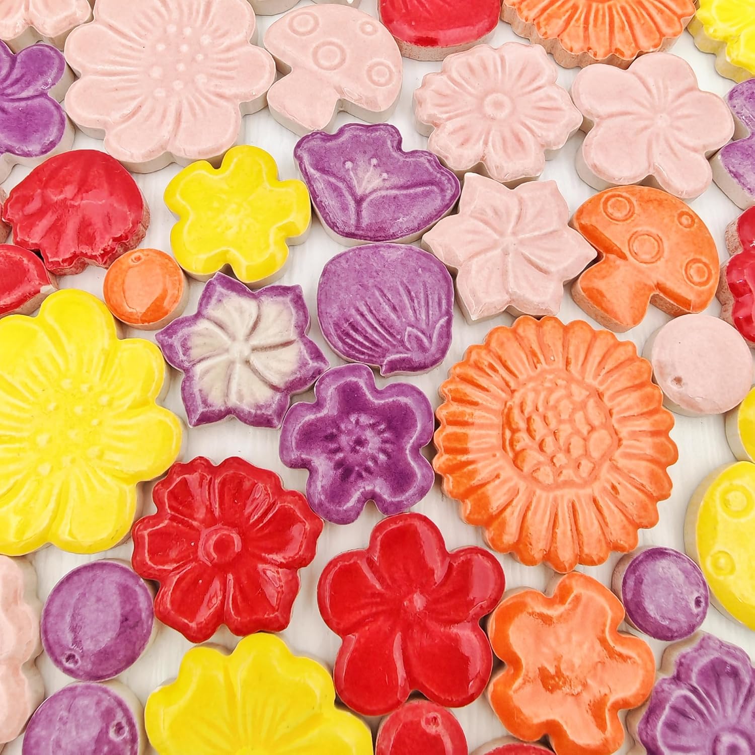 500g/1.1lb Ceramic Mosaic Tiles Mixed Shapes of Flowers / Mixed Color