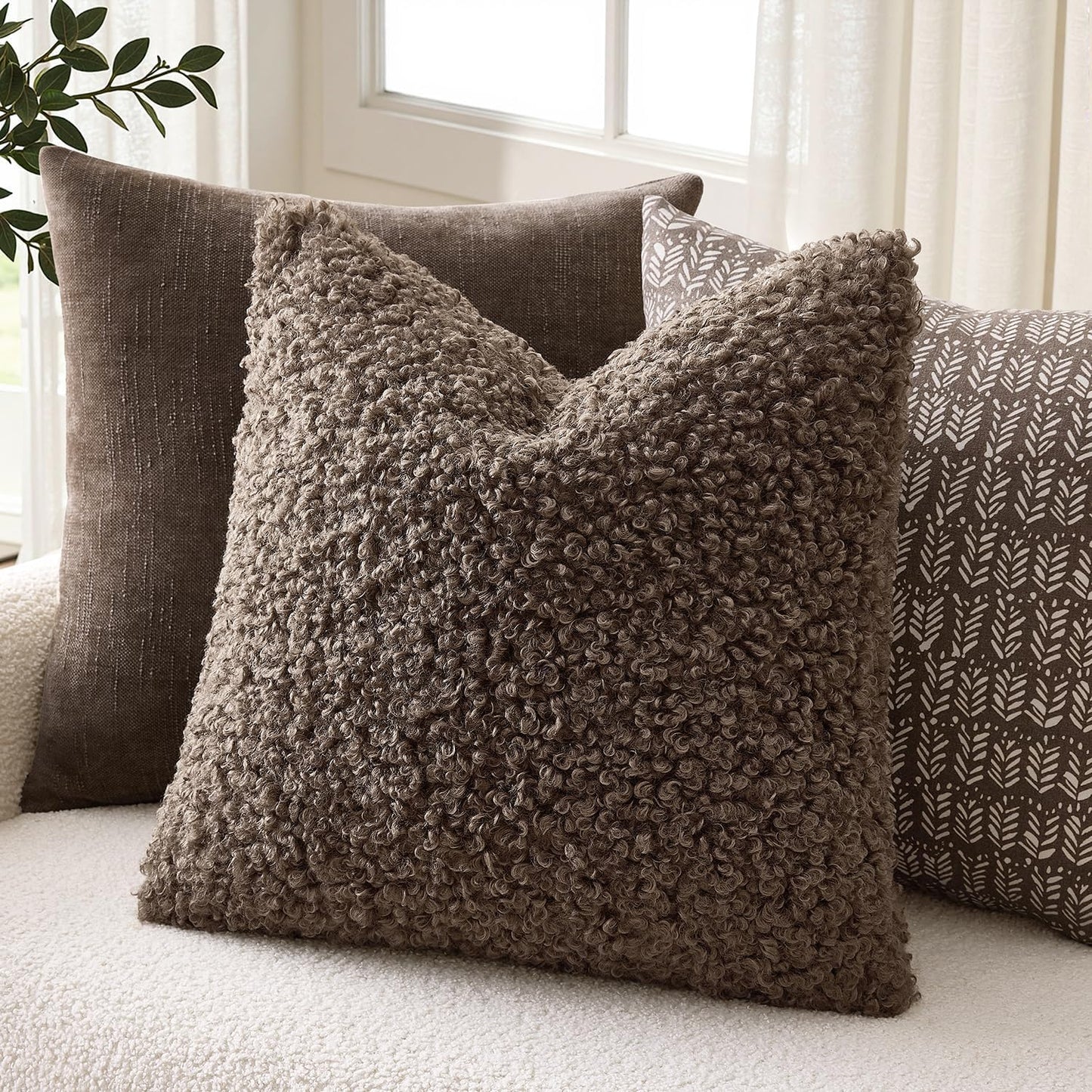 Teddy Faux Fur Throw Pillow Covers Soft Fuzzy Sherpa Sheepskin / Chocolate / 18 x 18 / Set of 2