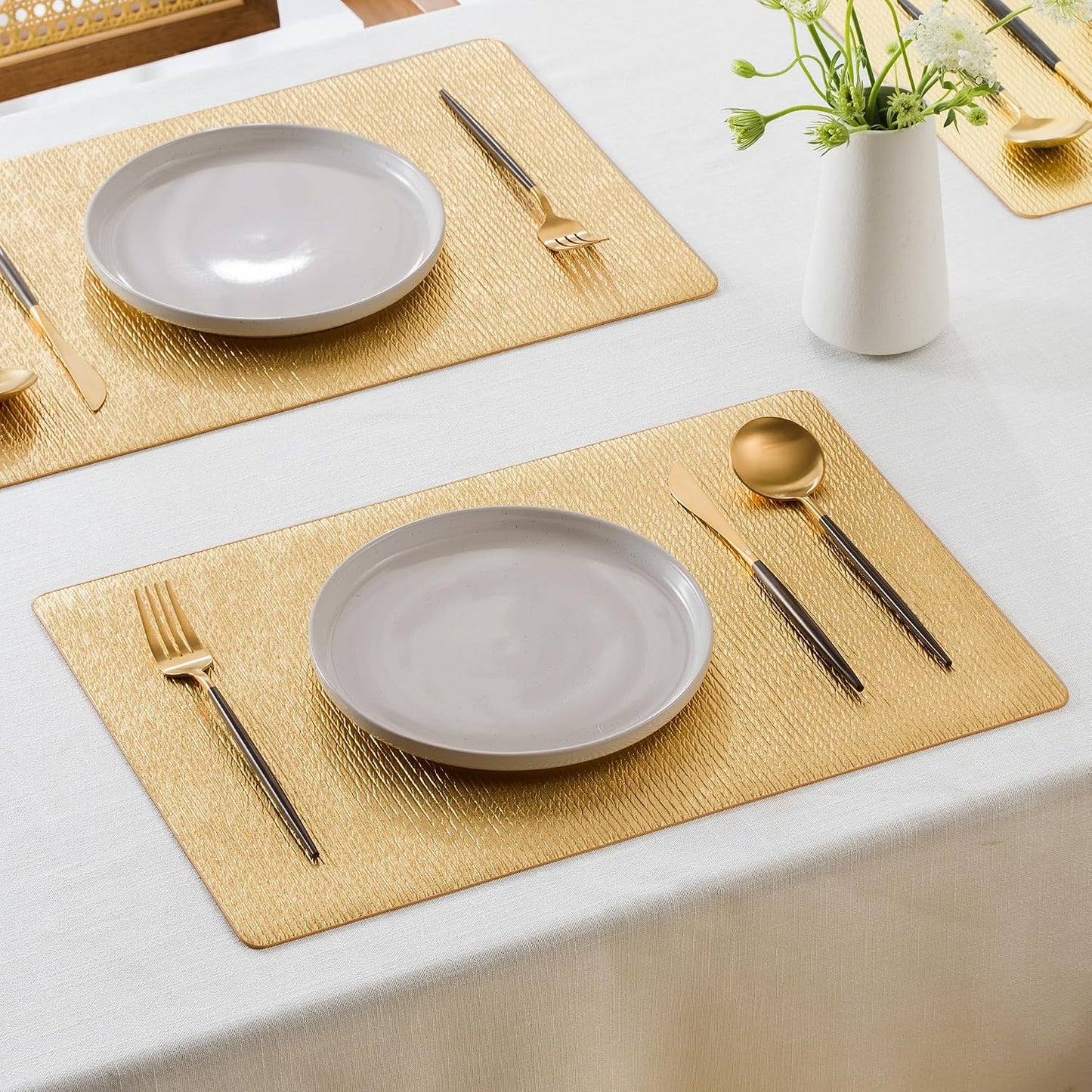 Jovono Faux Leather Placemats Set of 8, Waterproof Washable Table Mats, Easy-Clean Heat Resistant Kitchen Vinyl Place