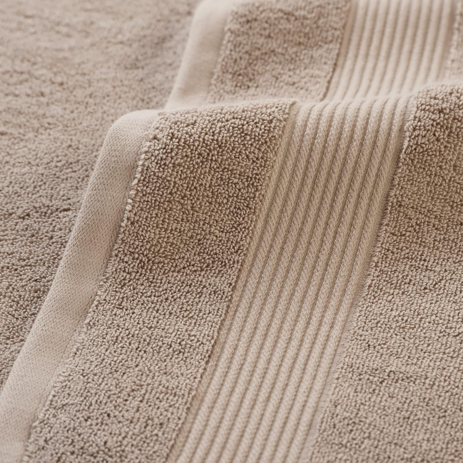 Arkwright Solid Bath Towels, Pack of 4, 100% Cotton 600 GSM Soft Absorbent Bathroom Towels for Hotel, Spa or Vacation