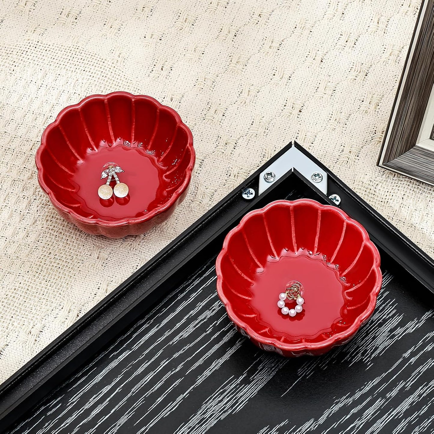 Decorative Plate Tray / Round Petal Flower, Red