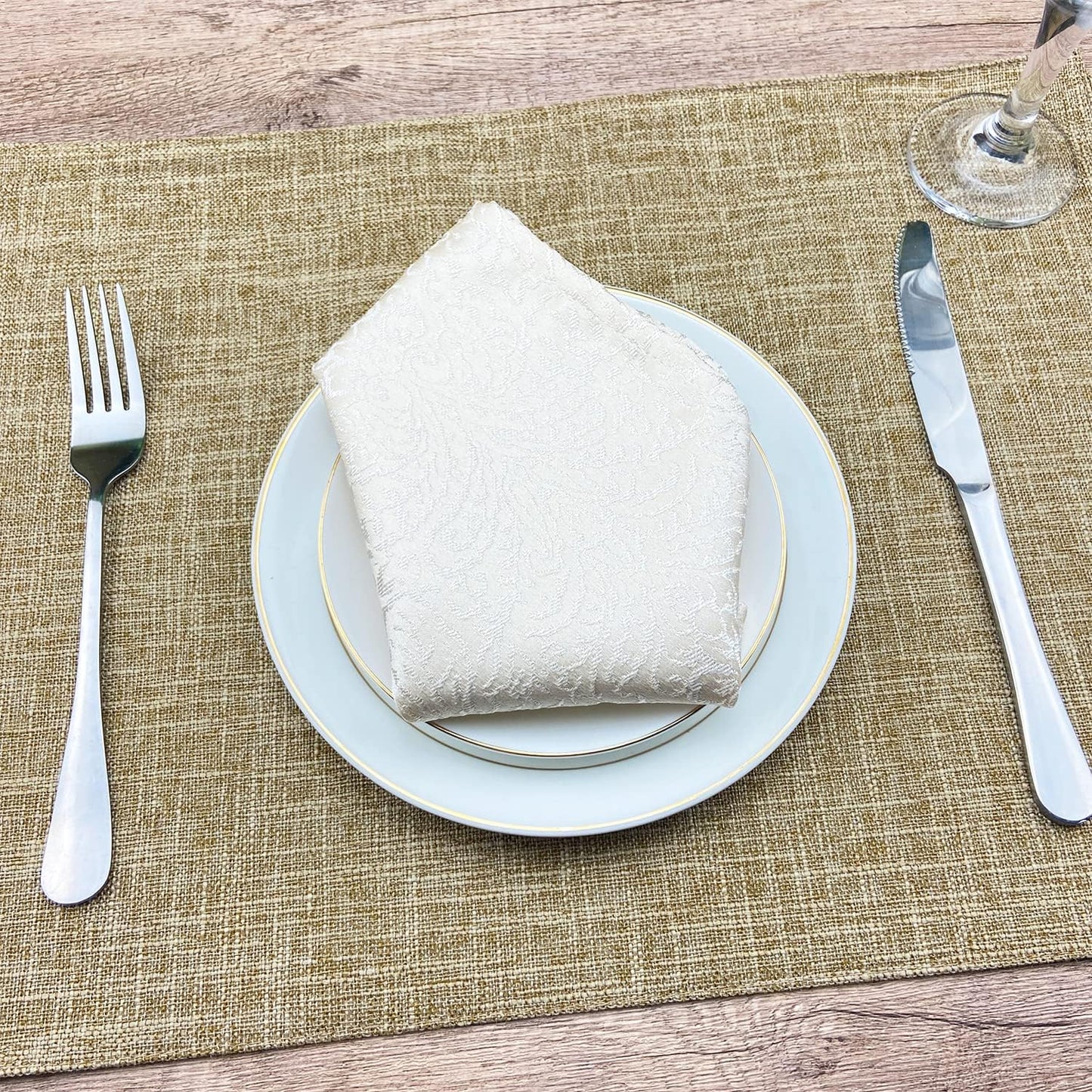 Weabetfu Cloth Placemats Set of 6 Heat Resistant Dining Table Placemmats | Cotton Linen Machine Washable Kitchen Table