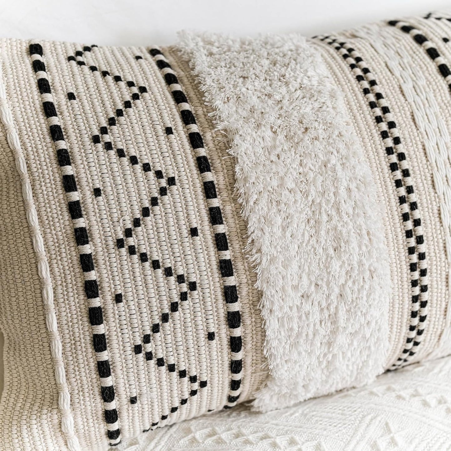 Lumbar Pillow Cover / 20 x 12 / Black