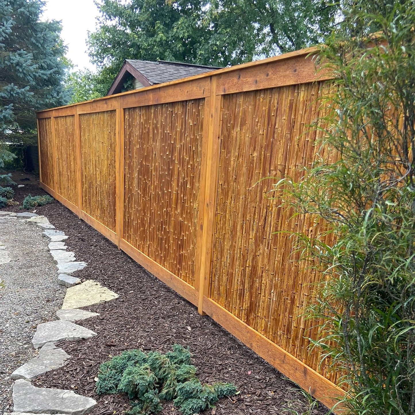 Bamboo Fencing Panel Roll / Caramel Brown / 0.75 In D x 72 In H x 96 In L