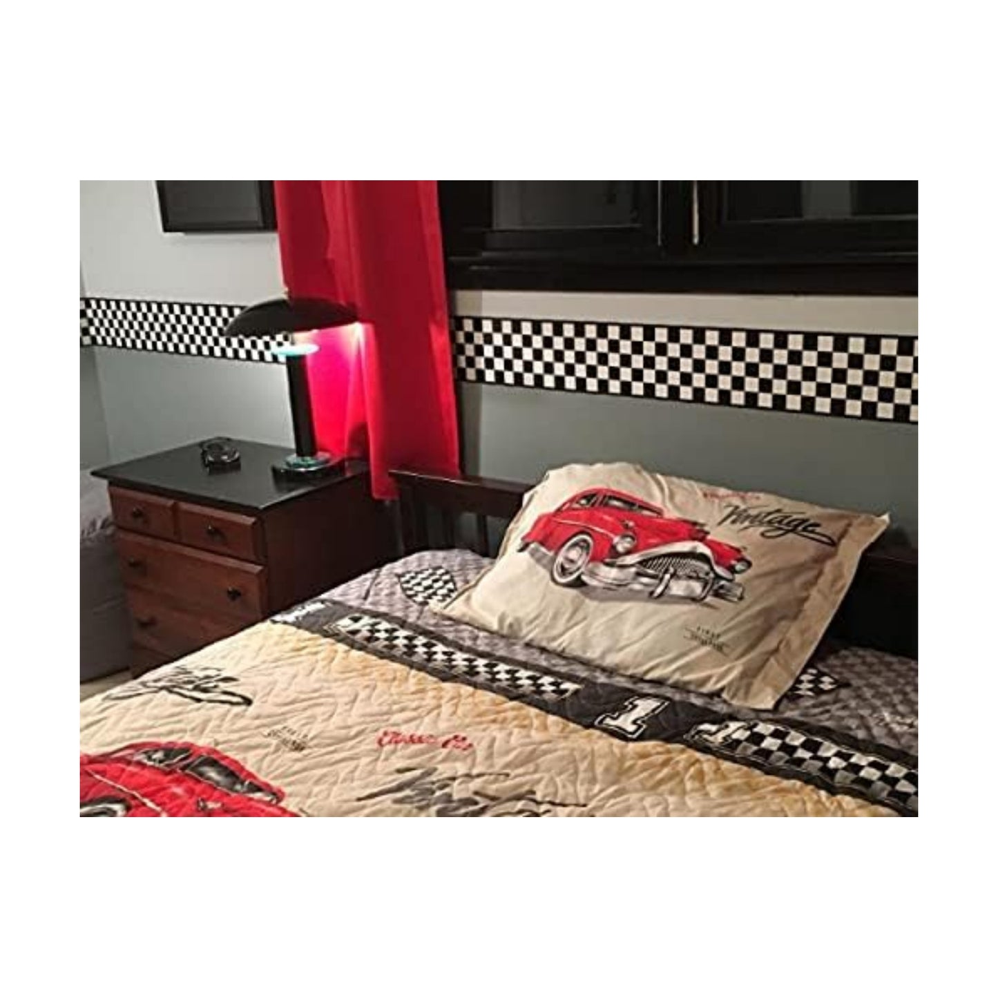 Checkered Flag Cars Wallpaper Border / Black / 6 Inch