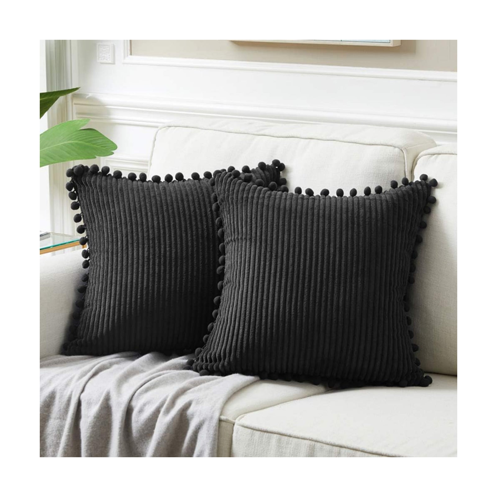Decorative Throw Pillow Covers / 18 x 18 / Black / Set of 2