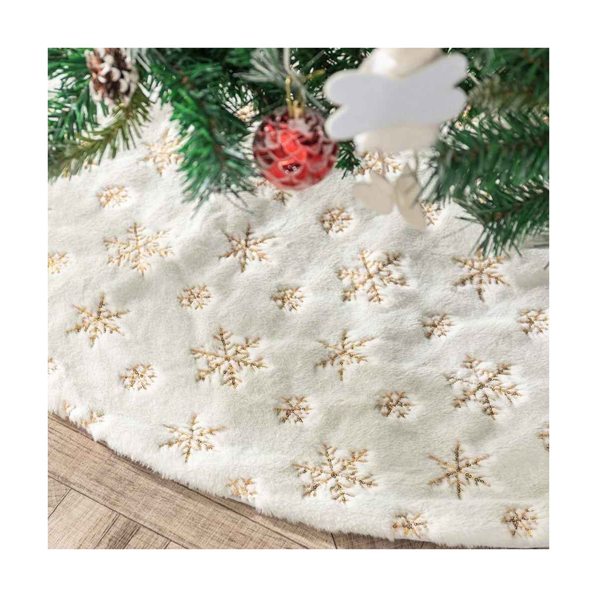 Christmas Tree Skirt 58 inches White Faux Fur Gold Snowflake Sequin Embroidered Luxury Tree Skirt Xmas Decoration