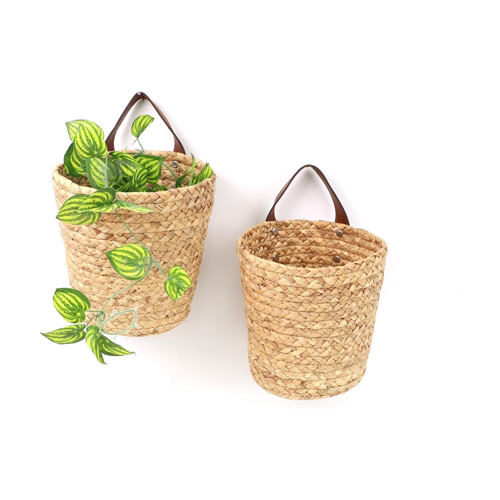 YRMT Water Hyacinth Hanging Storage Baskets Woven Wall Hanging Baskets for Organizing / Set of 2