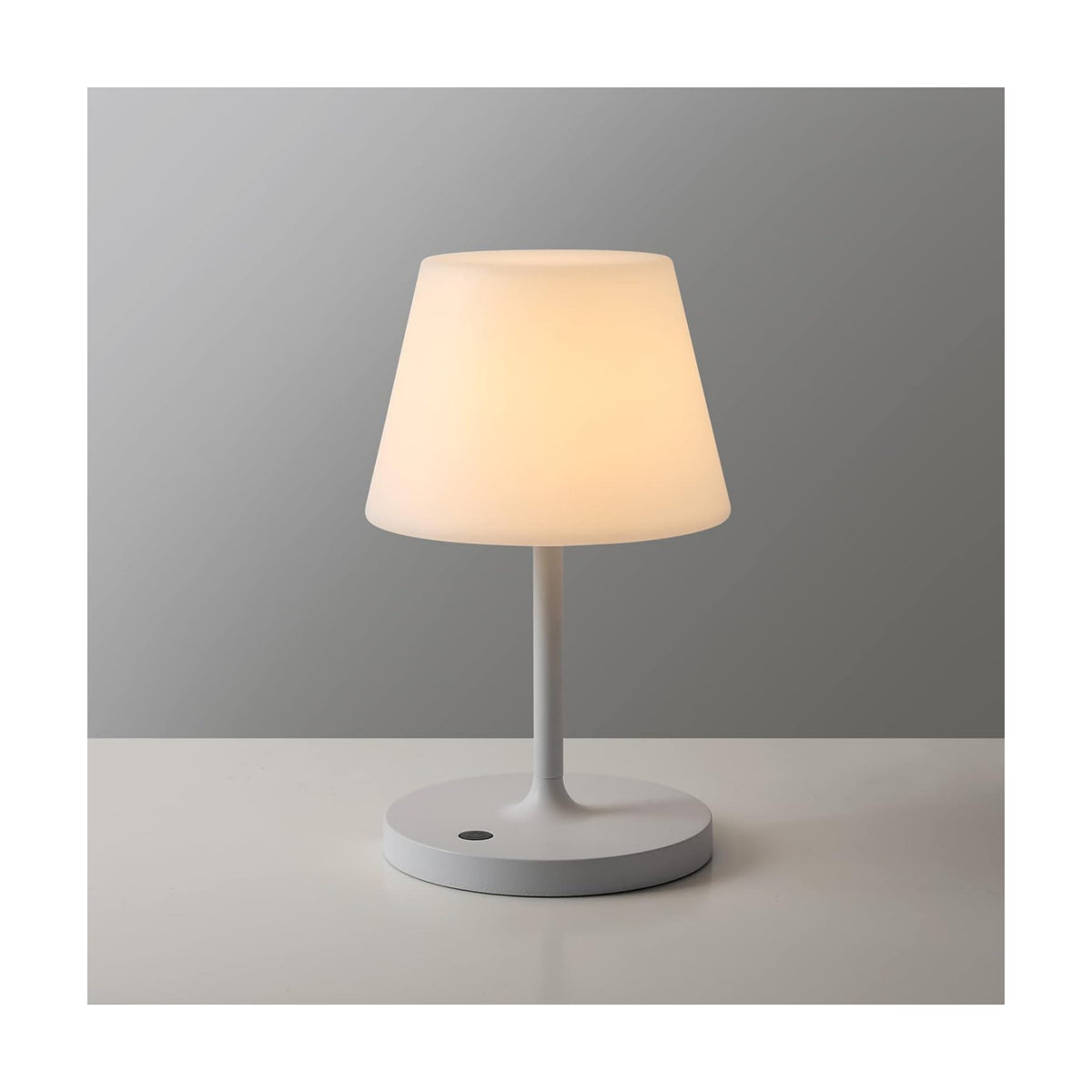 WEILAILUX Outdoor Battery Operated Table Lamp Waterproof, 4000mAh Cordless Table Lamp Rechargeable, Touch Dimmable Desk