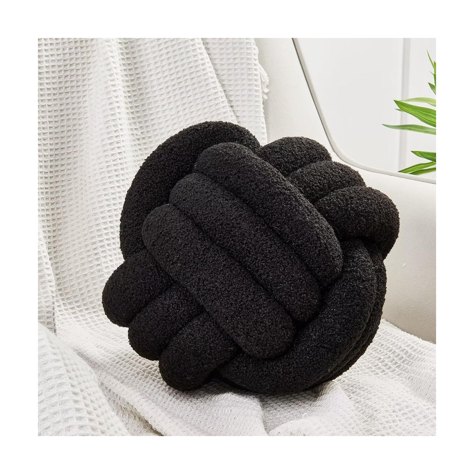 Knot Pillow Ball / Black / Small
