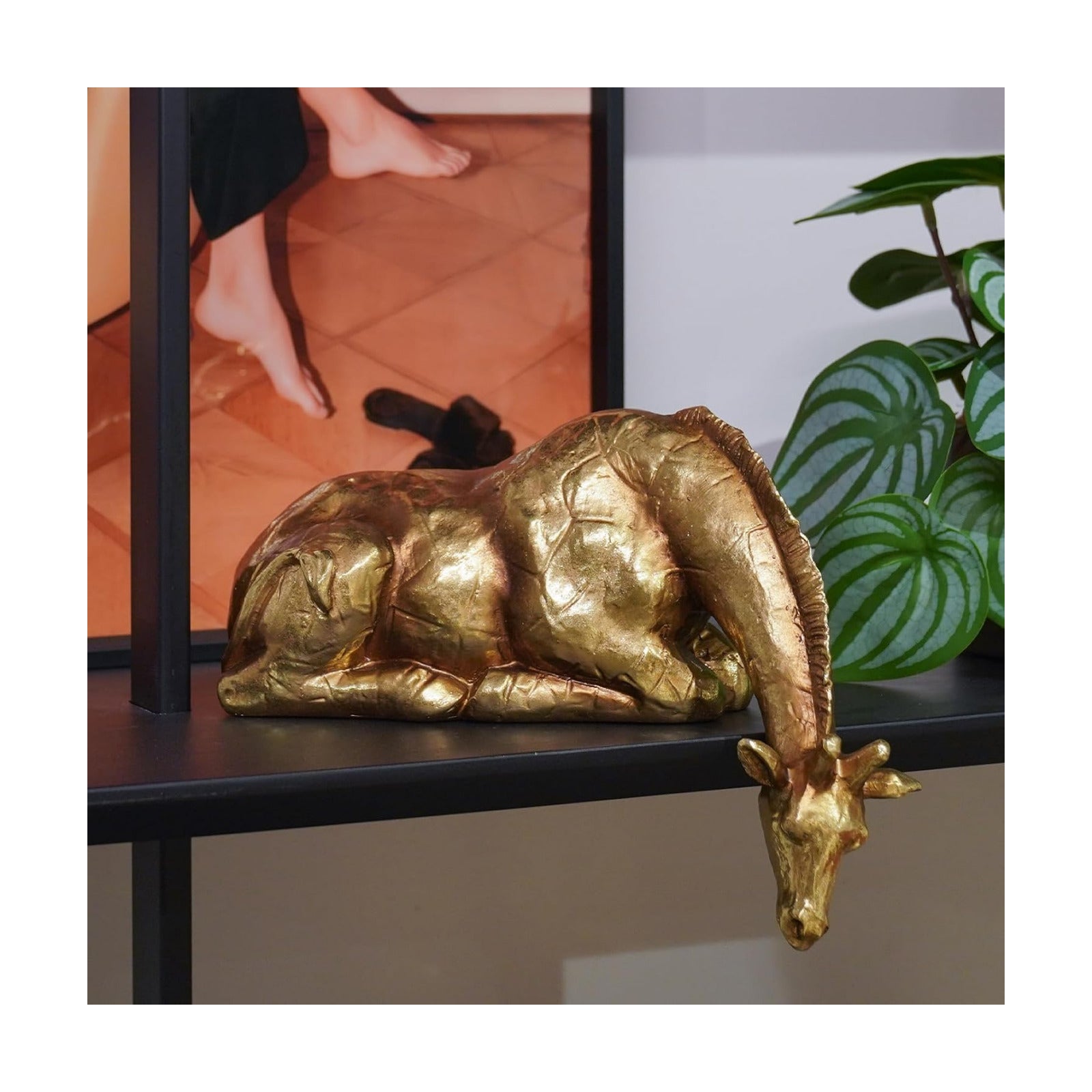 Living Room Decor Statues Indoor / Lying Giraffe