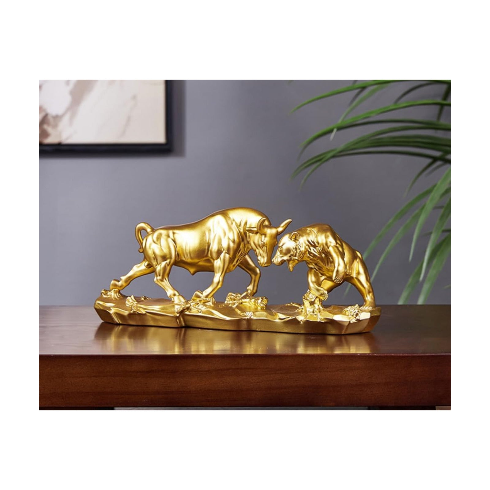 Bull and Bear Statue / Gold