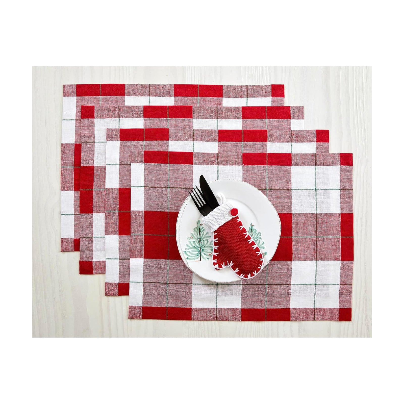 Solino Home 100% Pure Linen Placemats Merry Plaid, 14 x 19 in, Set of 4 | Very Merry Plaid Place Mats place settings
