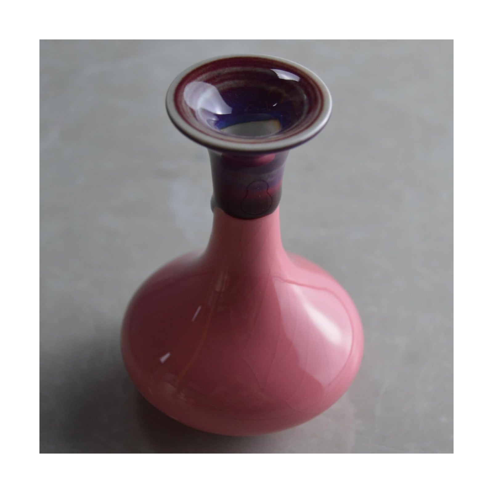 Handcrafted Drop Glaze Crackle Ice Pattern Porcelain Mini Tiny Vase for Decoration / Gourd, Danxia