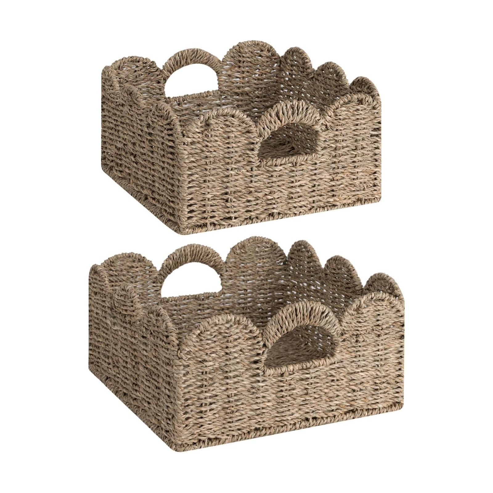 Scalloped Wicker Basket / Natural