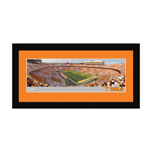 Framed Picture / Tennessee Football / 8 x 8 / 16 5/ 1/8-inches