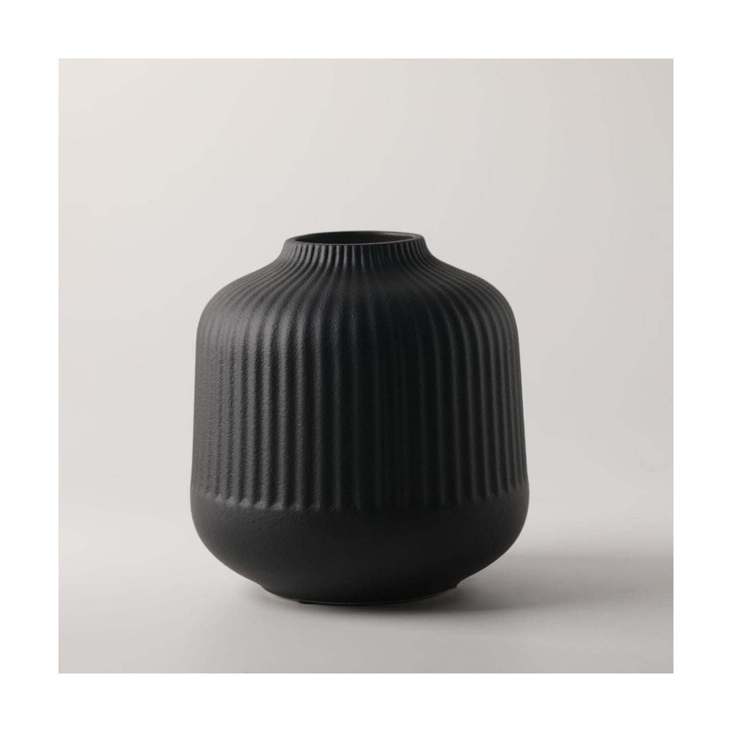 Ceramic Vase for Flowers / Black / Small / 6 Inch