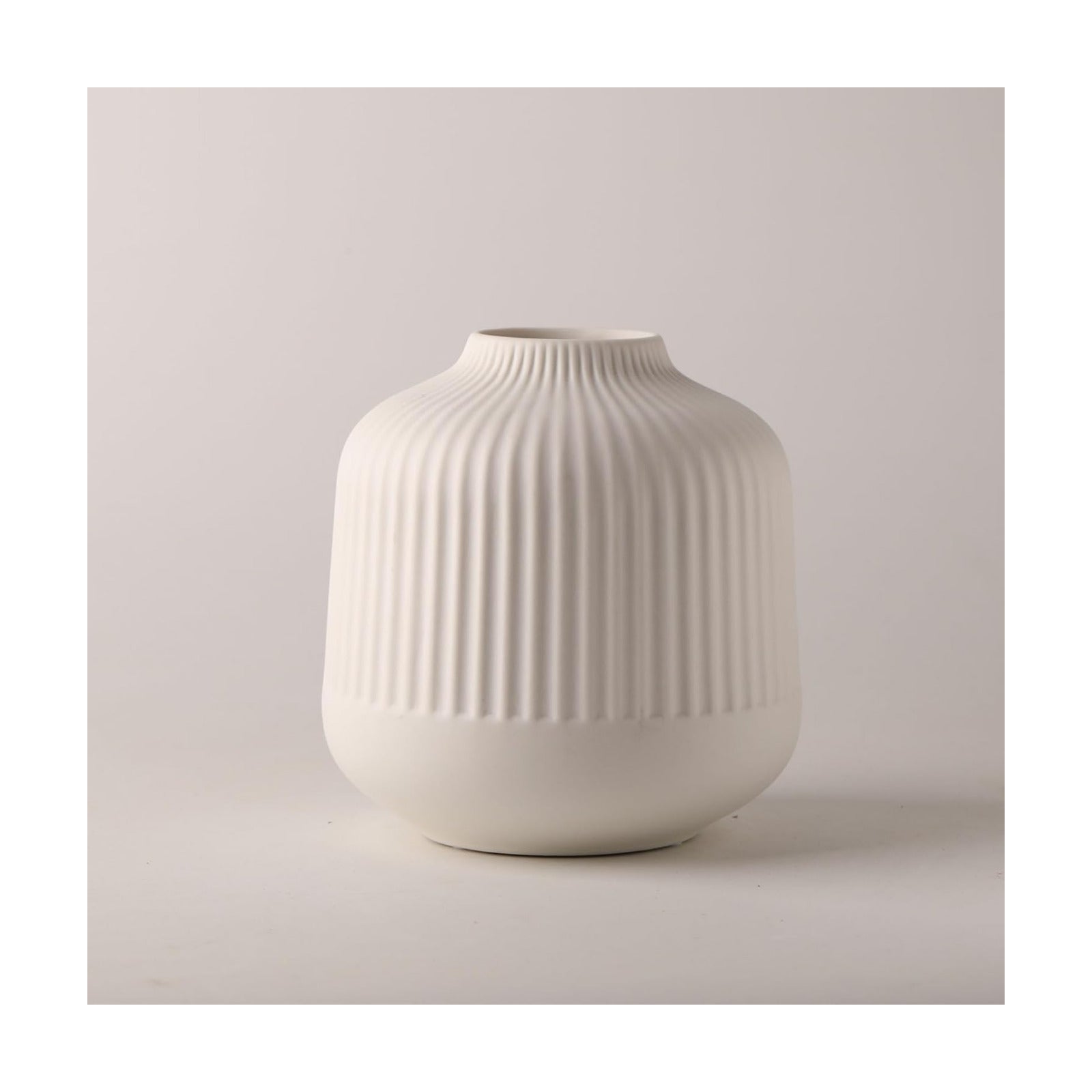 Ceramic Vase for Flowers / White / Small / 6 Inch