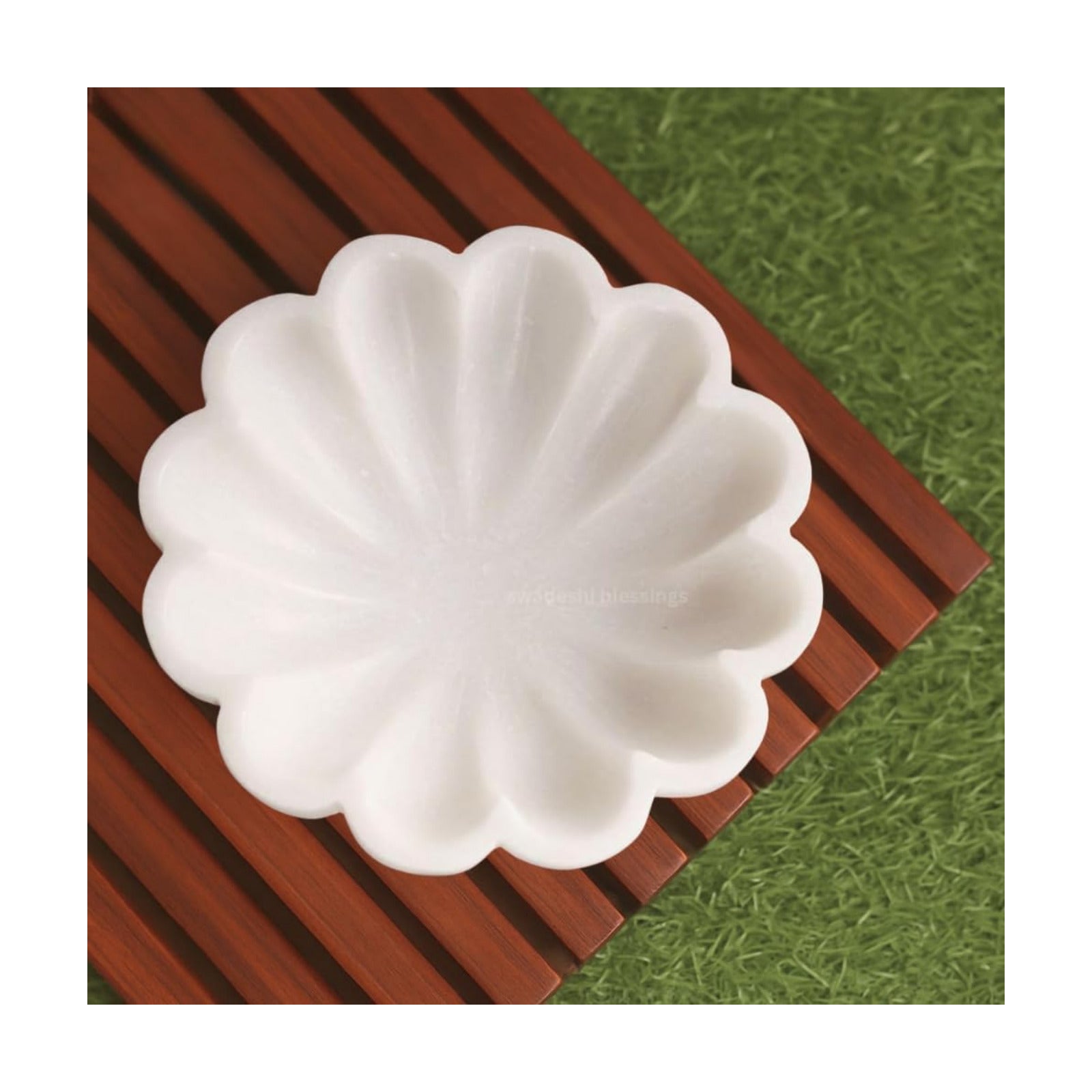 Ruffle Scalloped Fluted Key/Fruit Ring Dish / 6 Inches / White