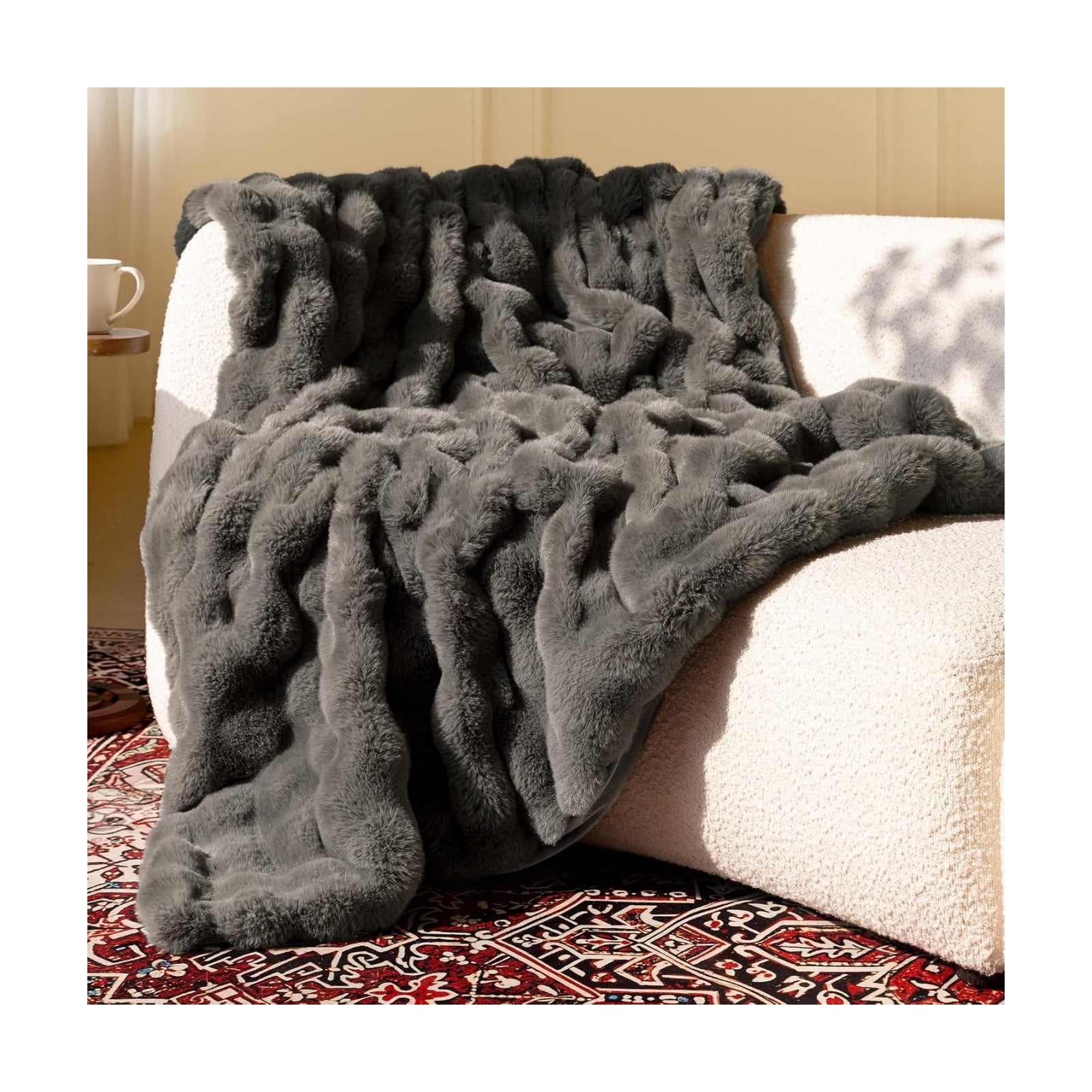 Ultra Soft Cozy Faux Fur Throw Blanket-Fuzzy Plush Thick Bubble Blanket, Fluffy Blanket for Couch, Sofa, Bedroom, and