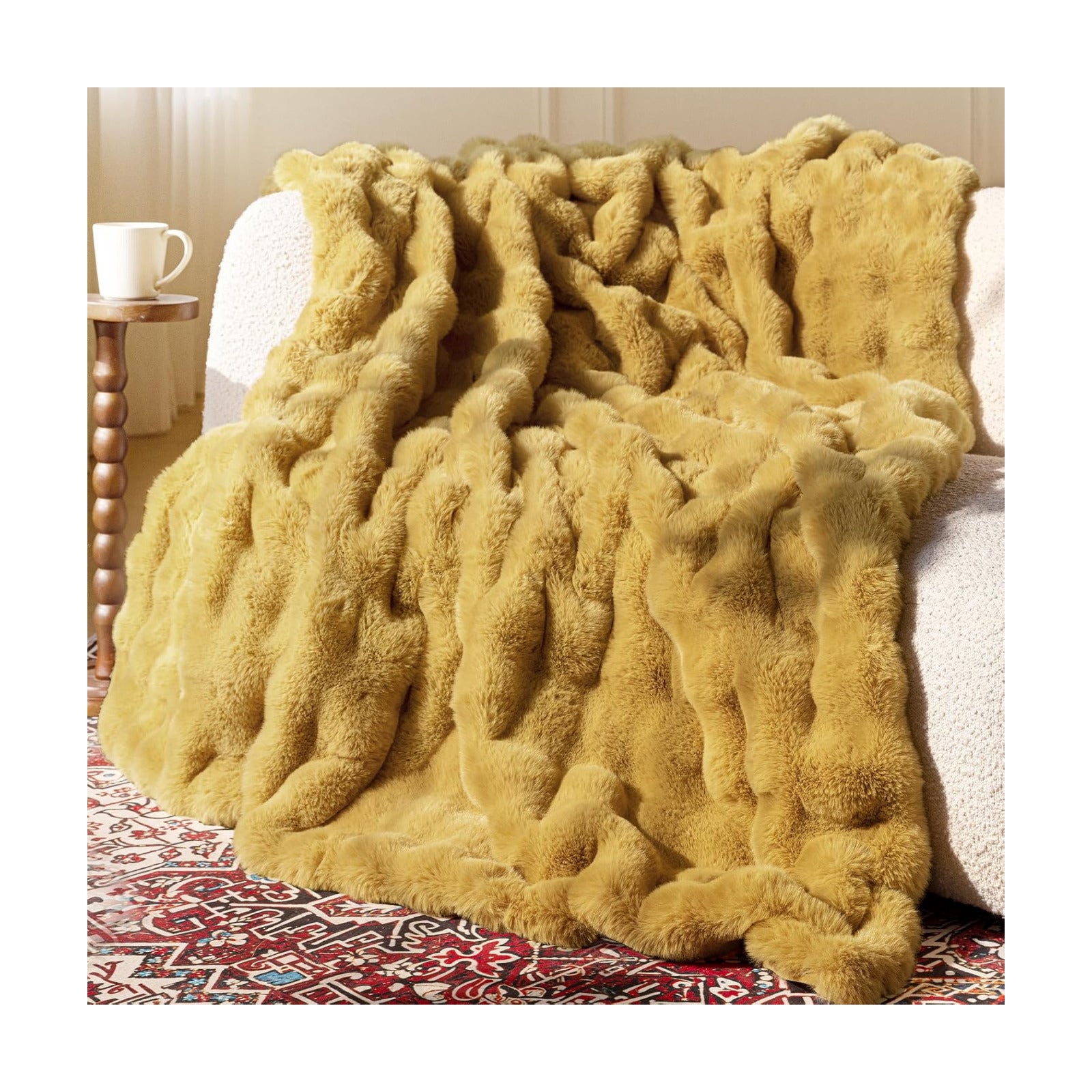 Ultra Soft Cozy Faux Fur Throw Blanket, Fuzzy Plush Thick Bubble Blanket, Oversize Luxury Fluffy Blanket for Couch
