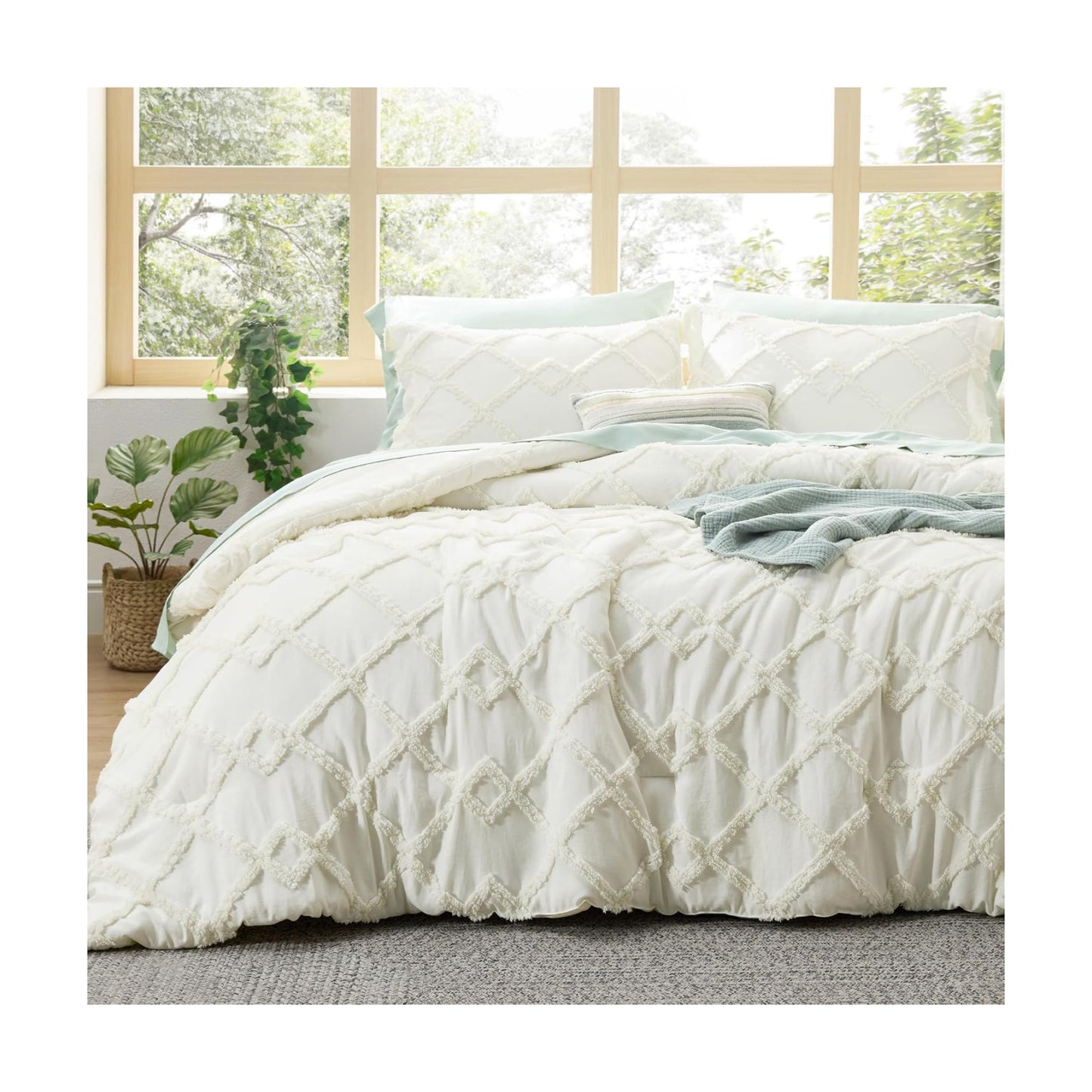 Bedsure Boho Comforter Set King - Ivory Tufted King Size Comforter, 3 Pieces Farmhouse-Style Embroidery Bed Set, Soft