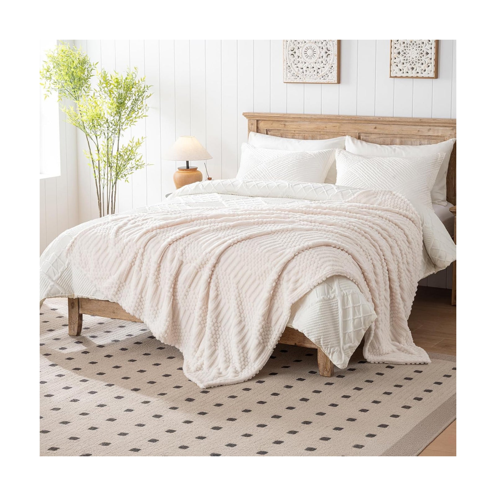 60x80 Inch Beige Twin Blanket - Soft & Fluffy Fleece, Cute & Aesthetic, Perfect for Sofa, Couch, Chair, Bed, Living