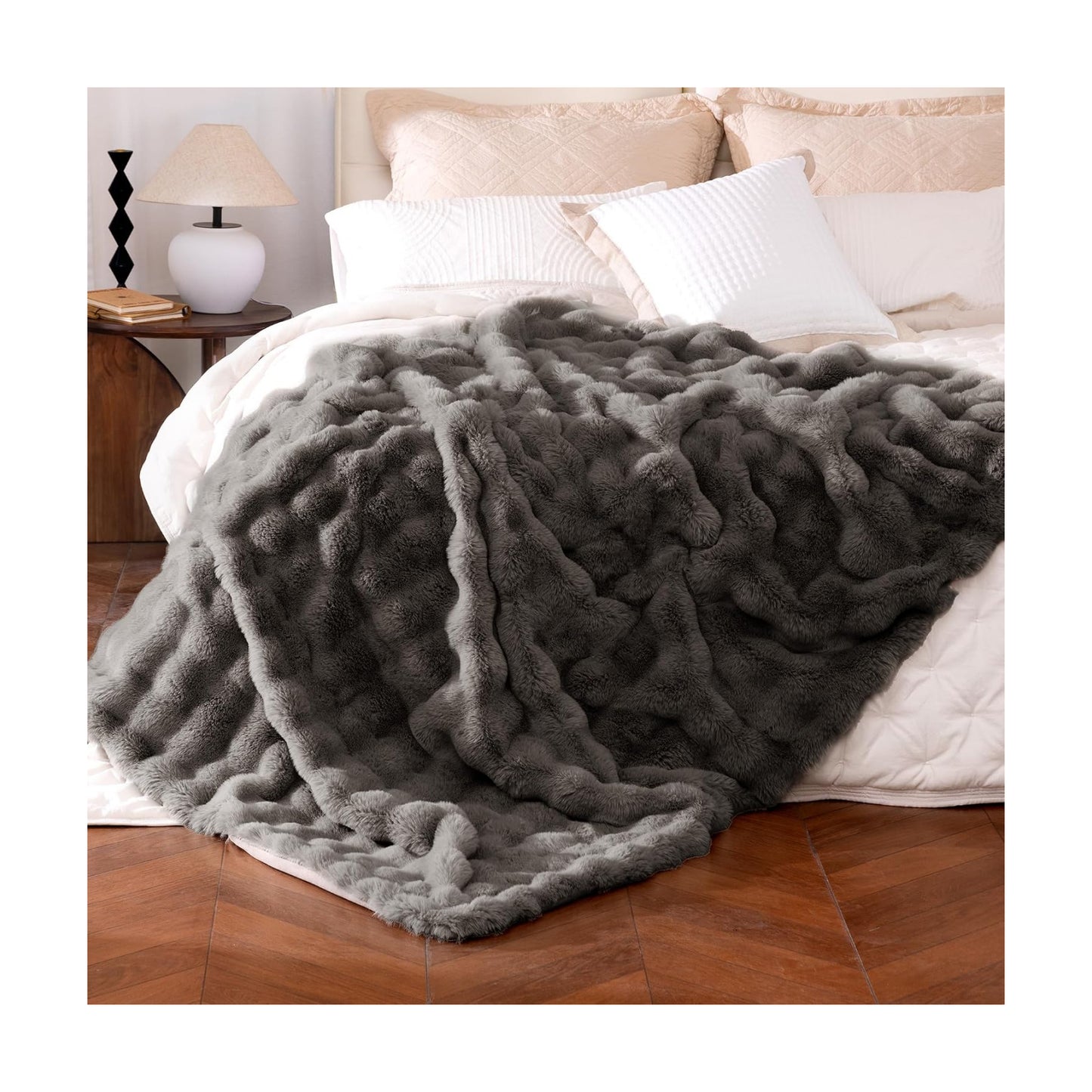 Ultra Soft Cozy Faux Fur Throw Blanket, Fuzzy Plush Thick Bubble Blanket, Oversize Luxury Fluffy Blanket for Couch