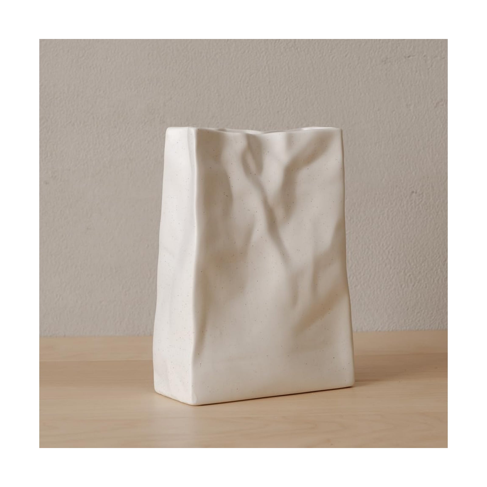 Modern Aesthetic Flower Vase / Nacre White