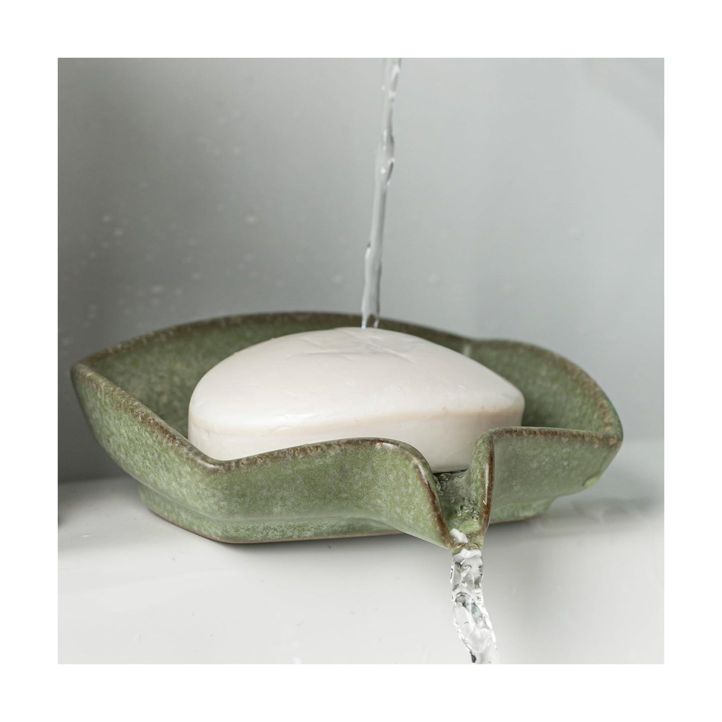Ceramic Drain Soap Holder Waterfall Design Soap Saver for Shower / Green / Rectangular