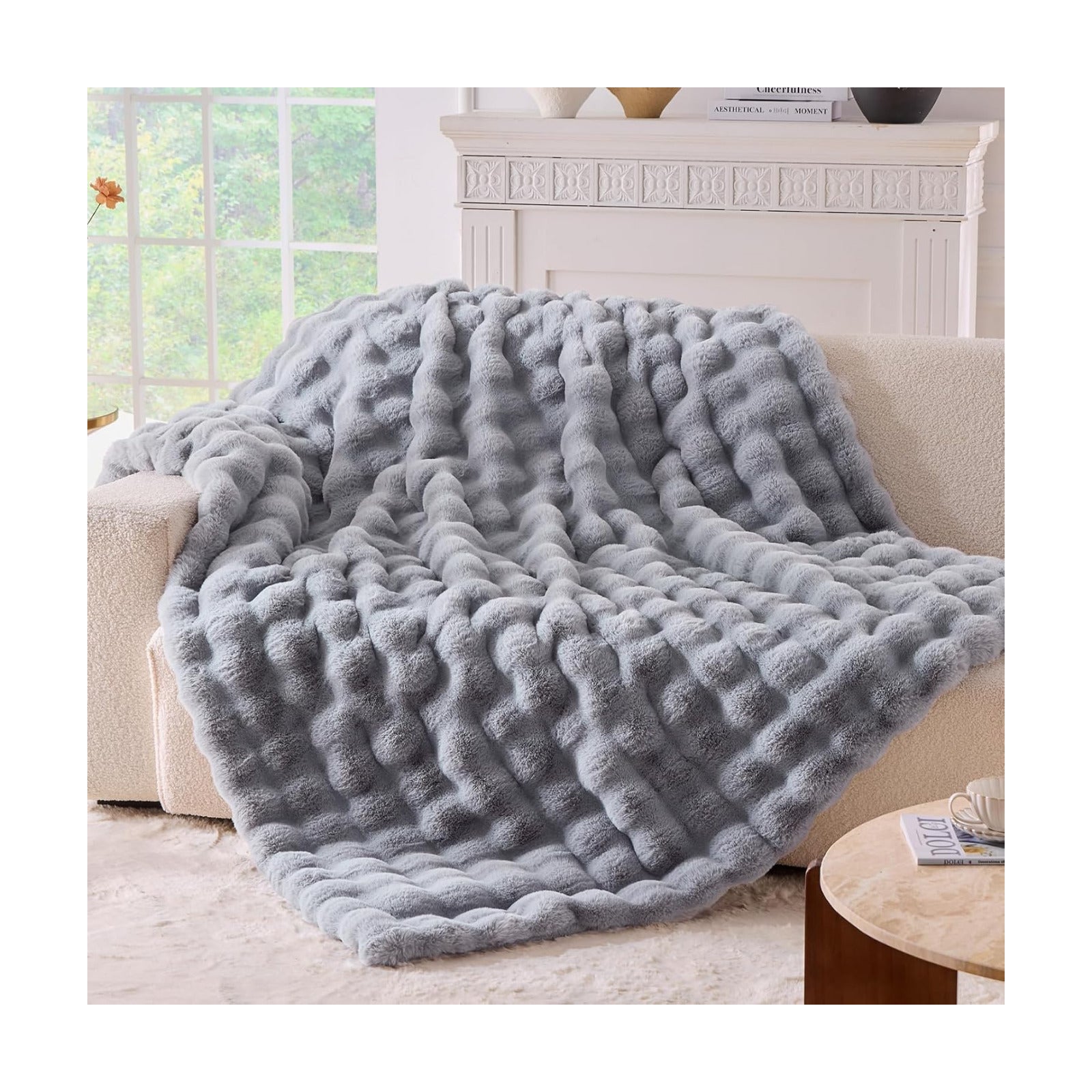 BENVWE Fluffy Faux Fur Throw Blanket for Couch, Soft Plush Thick Cozy Fuzzy Luxury Minky Bubble Blanket for Home Living