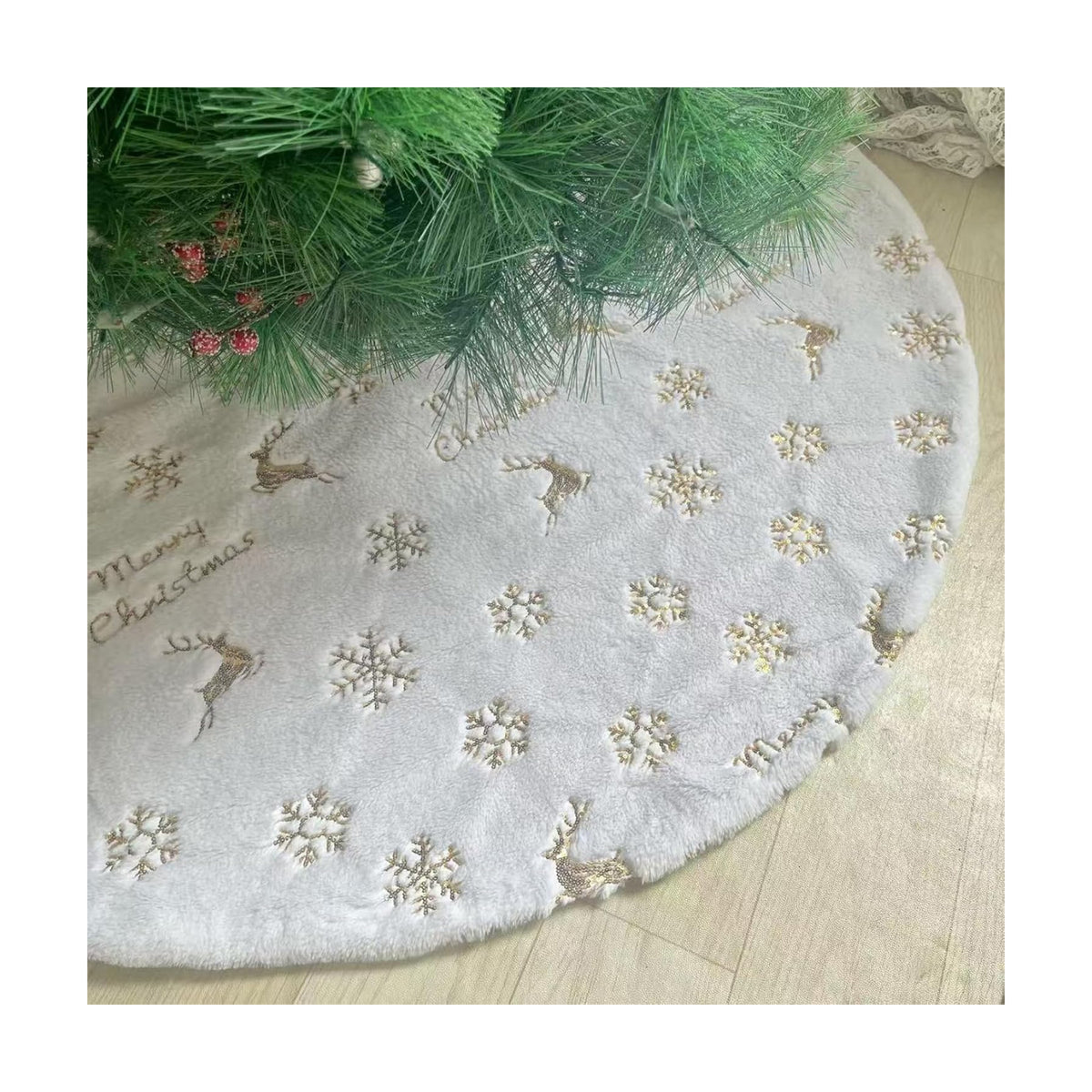 30 Inch White Faux Fur Christmas Tree Skirt - Luxurious Thick Plush Tree Skirt with Snowflake Design, Super Soft Holiday Decor for Xmas Tree (Fits 7-9 ft Trees)