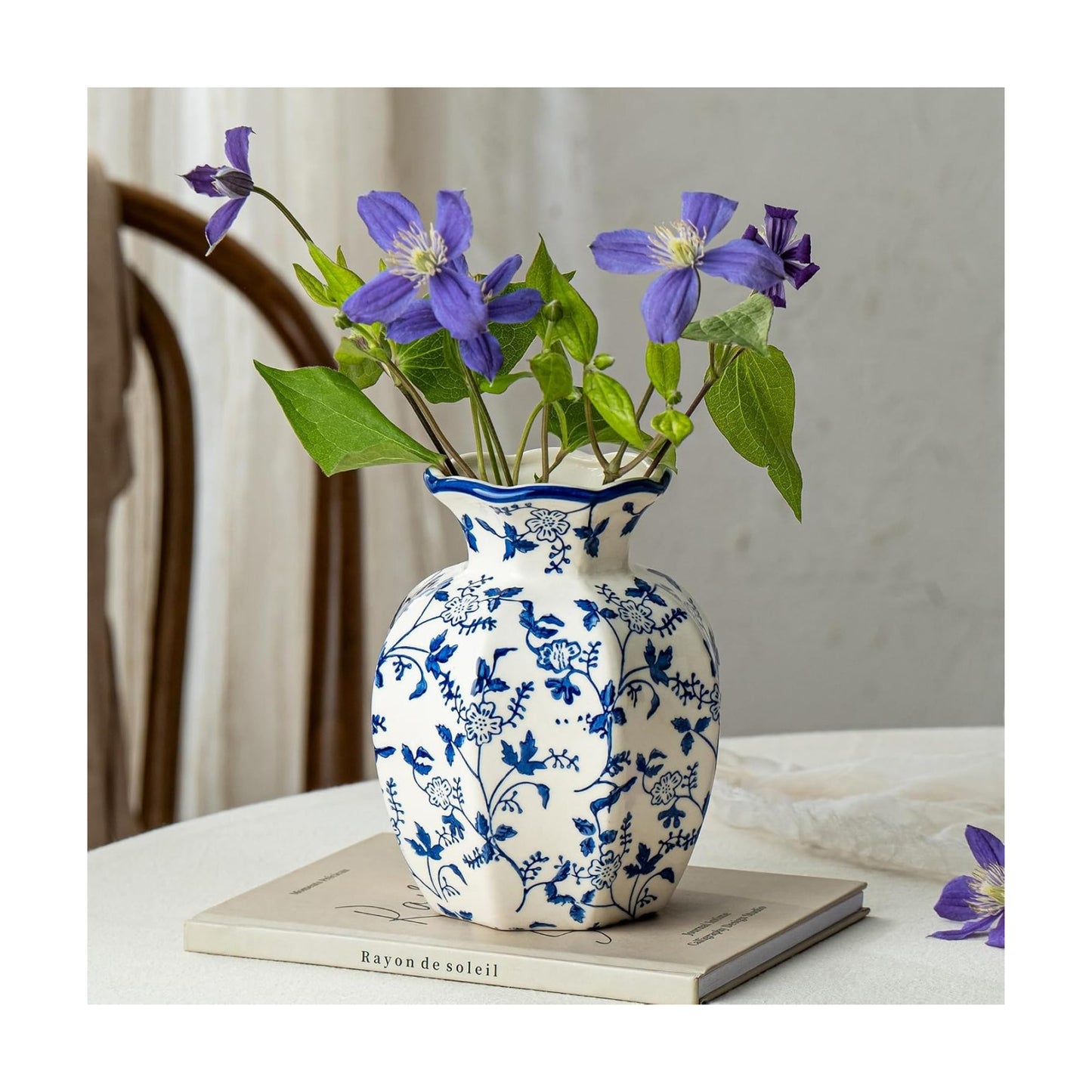 Small and White Ceramic Vase / Vase-u02 / 6 INCH / Blue