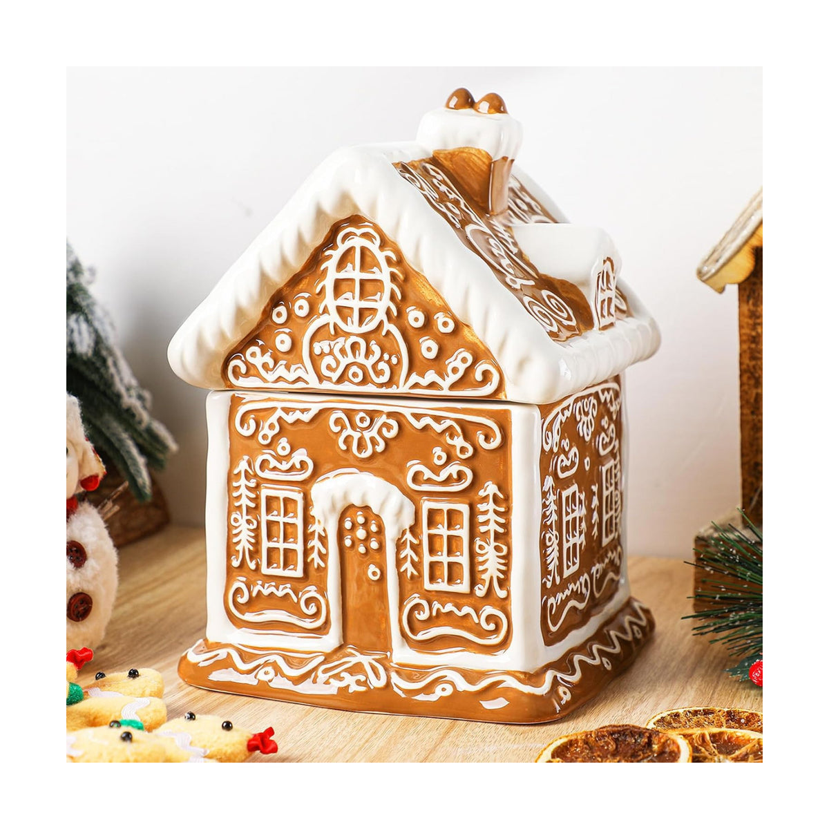 Chunful Christmas Gingerbread House Cookie Jar with Lid, 9.25 Inch