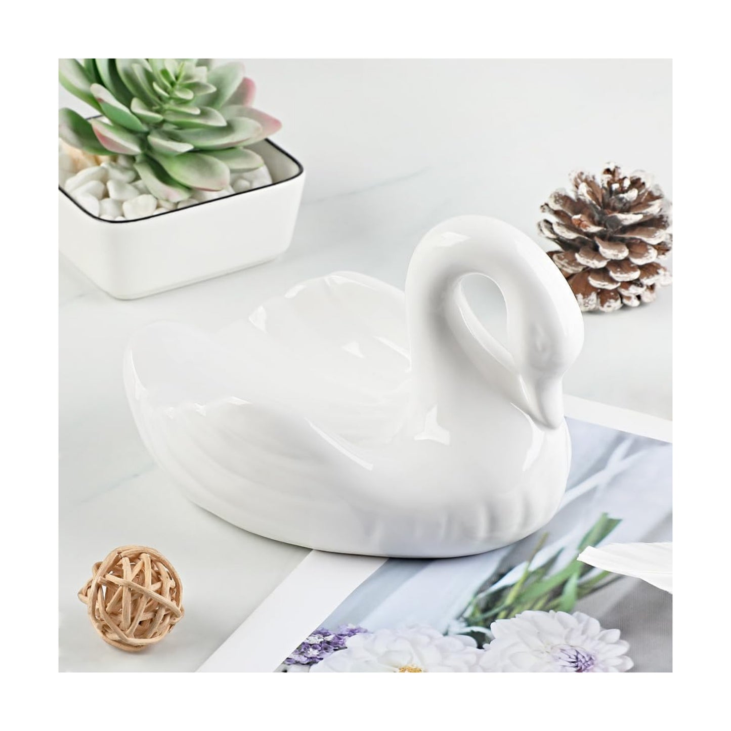 Ceramic Tray / Draining Soap Dish / White