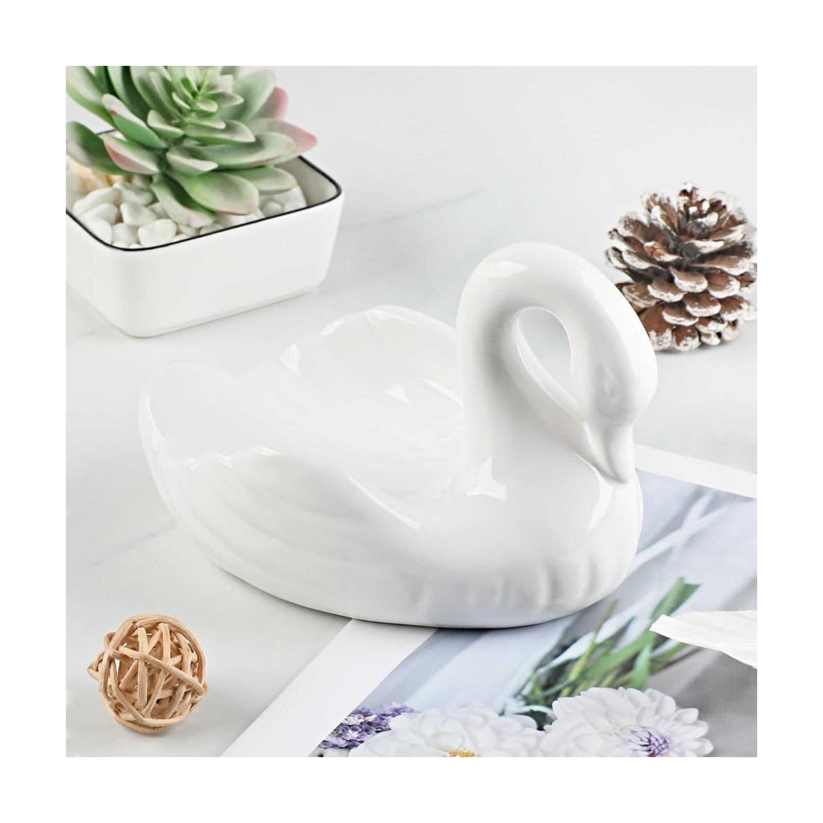 Ceramic Tray / Draining Soap Dish / White