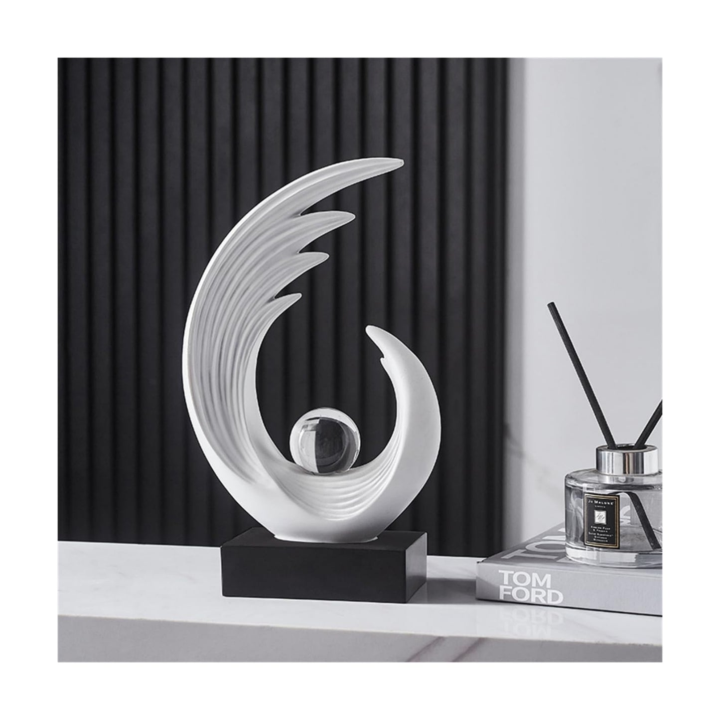 TV Stand / Statue Decoration / Abstract